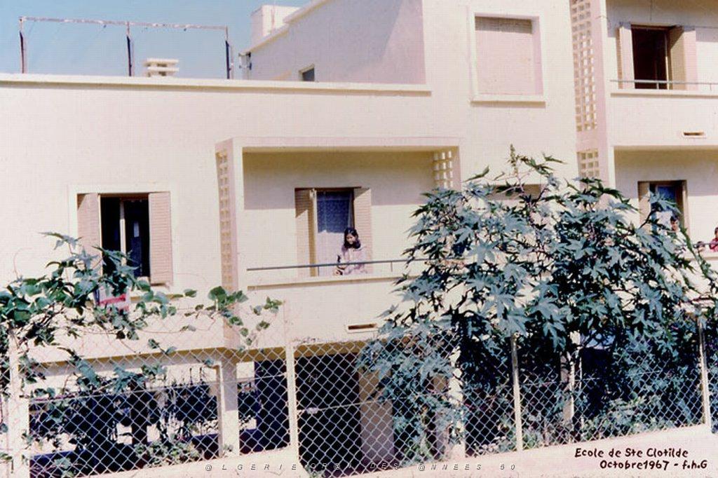 MERS EL KEBIR SAINTE CLOTILDE L ECOLE 2 1967.jpg